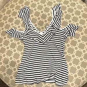 Splendid Peekaboo Shoulder Top (NWT)